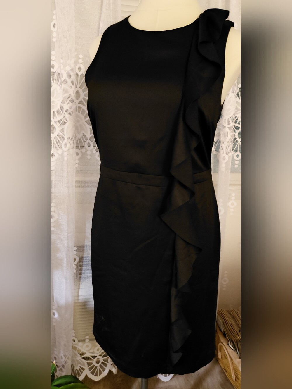 Banana Republic Black Sleeveless Ruffle Sheath Dress Size 14